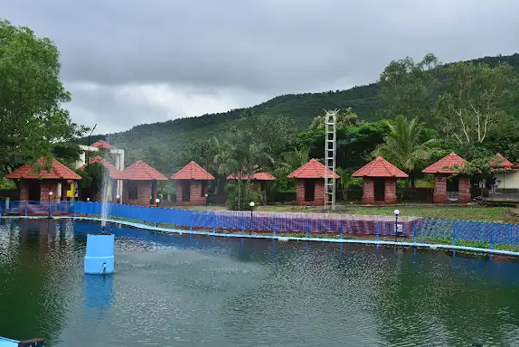 Giriraj Hill Resort